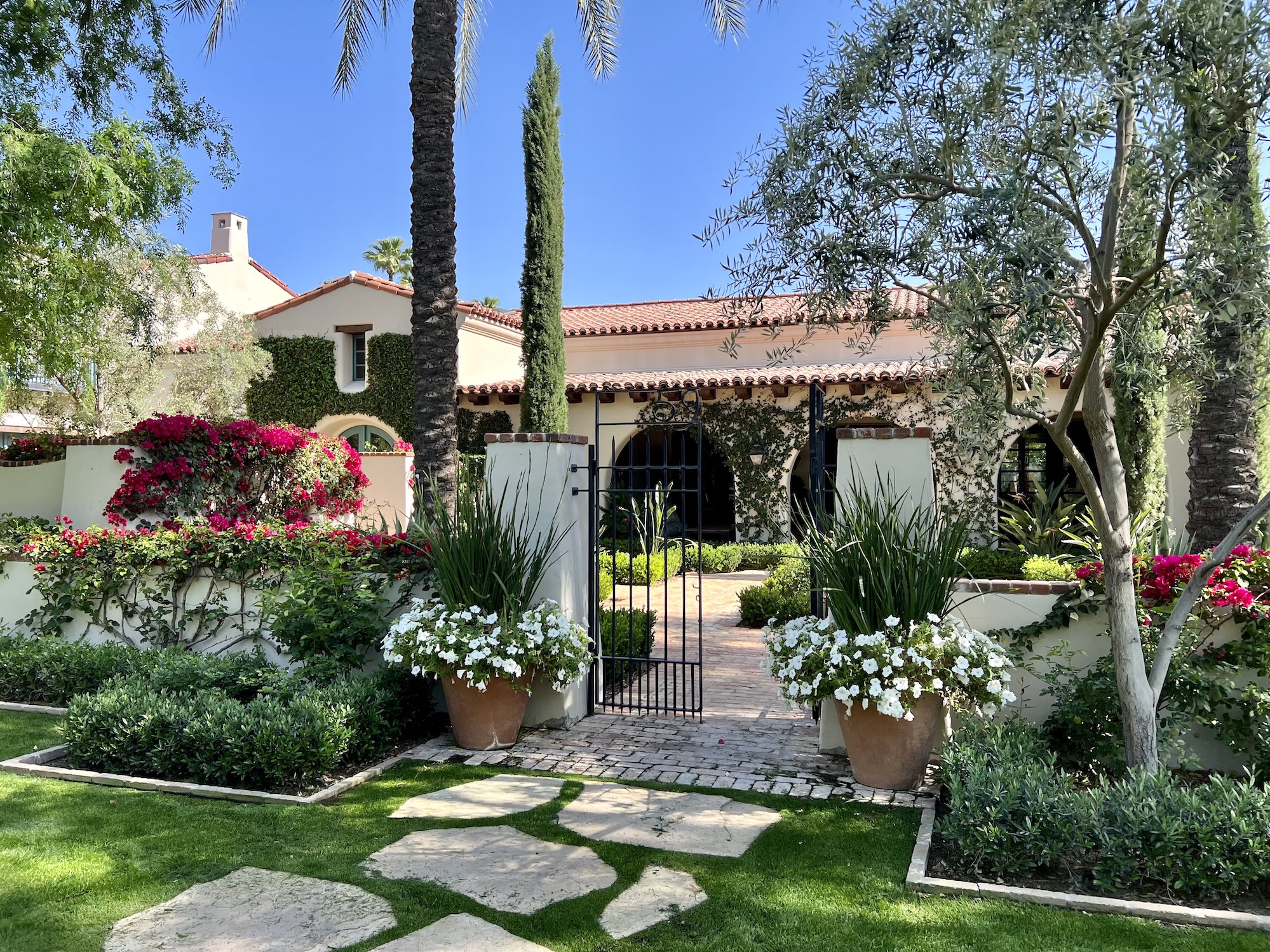 A to Z Tree & Turf Landscaping